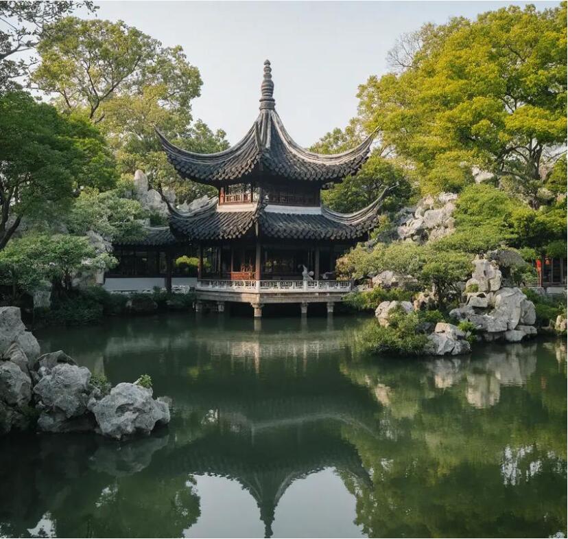 大庆龙凤谅解餐饮有限公司